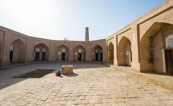 Медресе Аллакули-хана и караван-сарай в Хиве — история, экскурсии, цены и как посетить